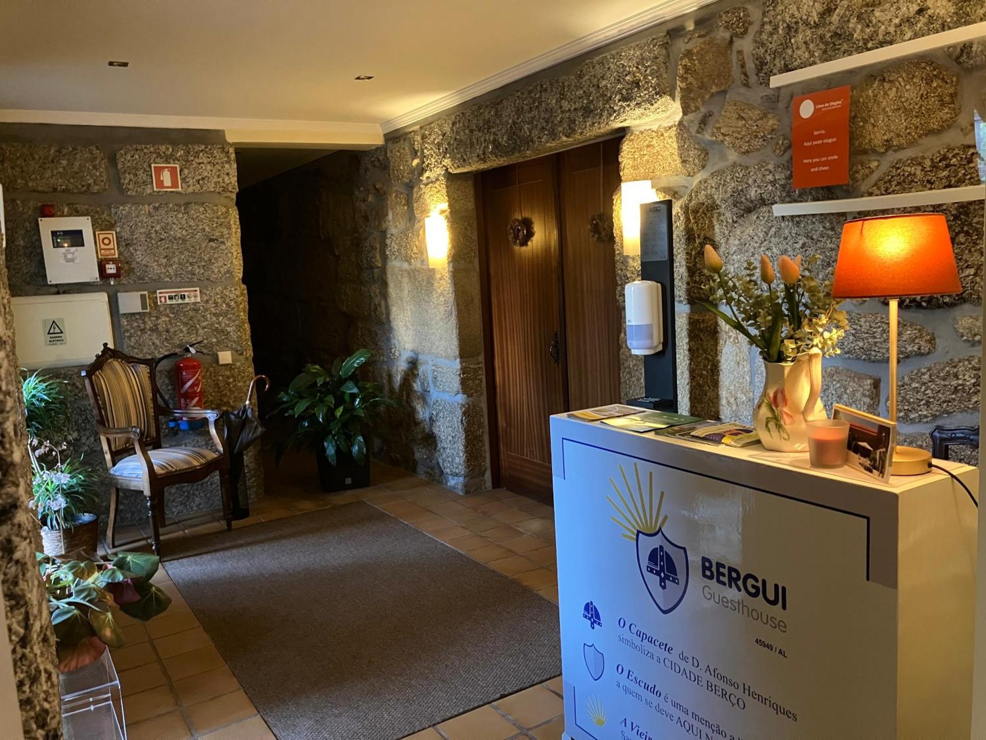 Bergui Guesthouse - Em Guimaraes Desde 2017 Exterior foto