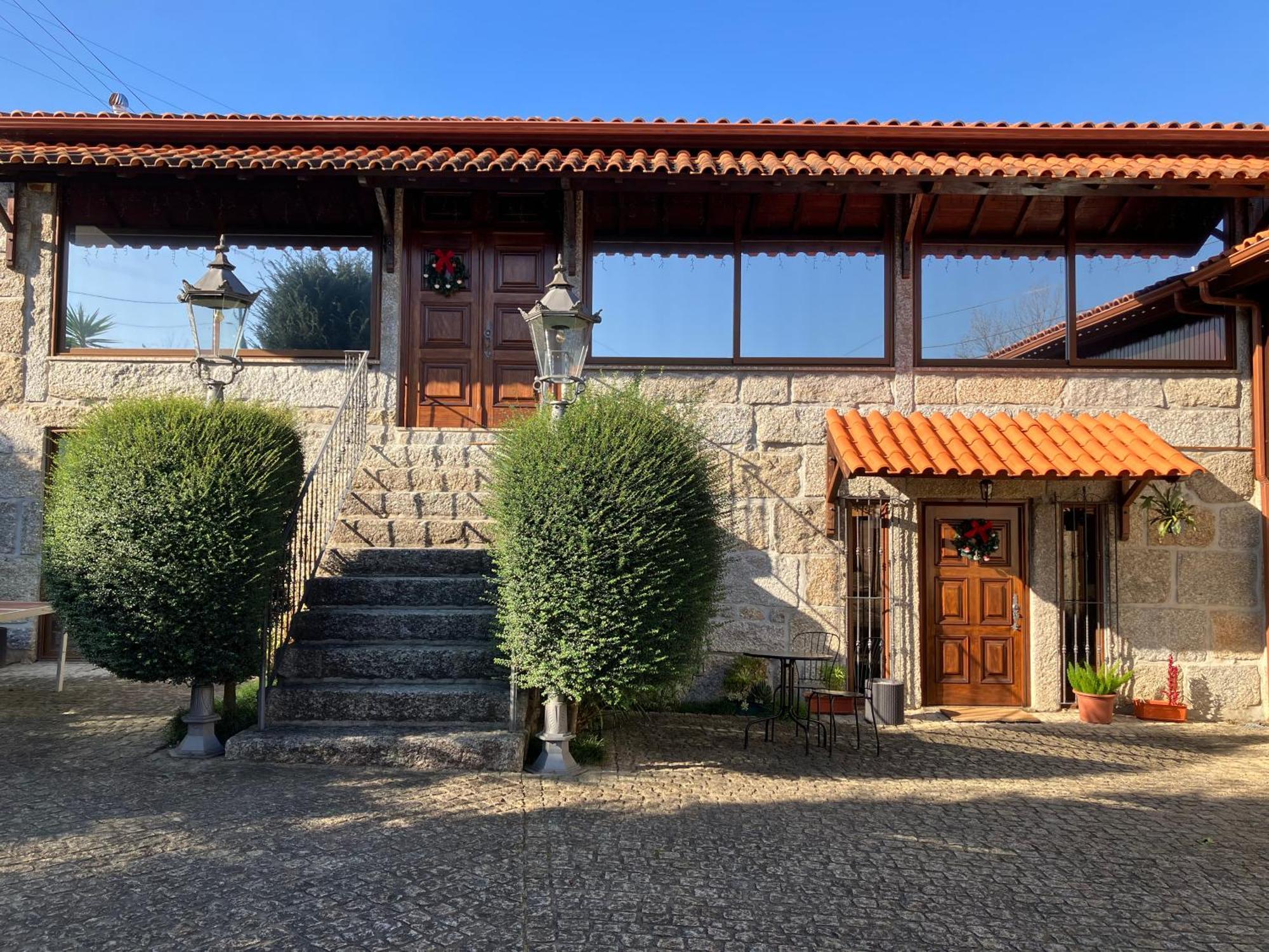 Bergui Guesthouse - Em Guimaraes Desde 2017 Exterior foto